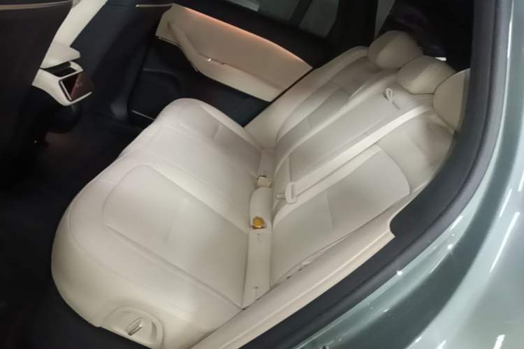 Used Nio ES6 2024 75 kWh Left Rear Seat