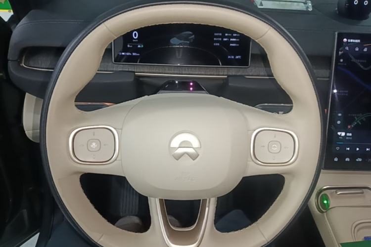 Used Nio ES6 2024 75 kWh Steering Wheel