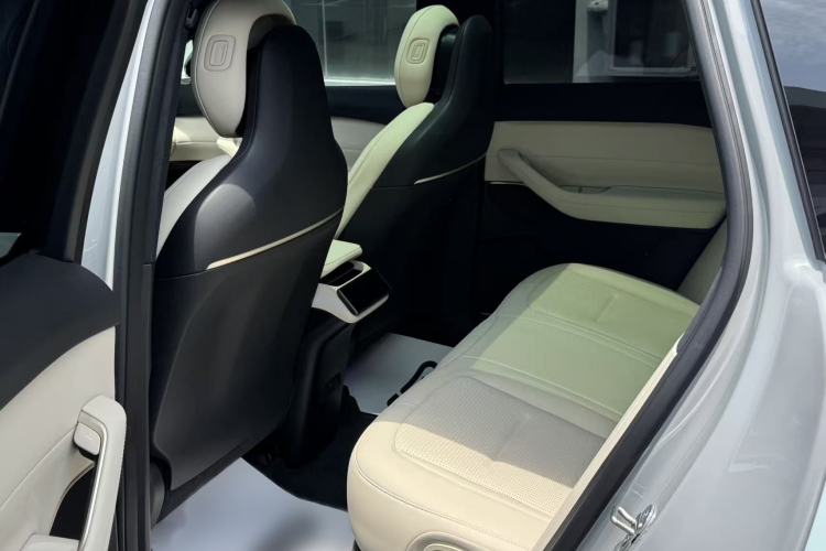 Used Nio ES6 2024 75 kWh Interior 5