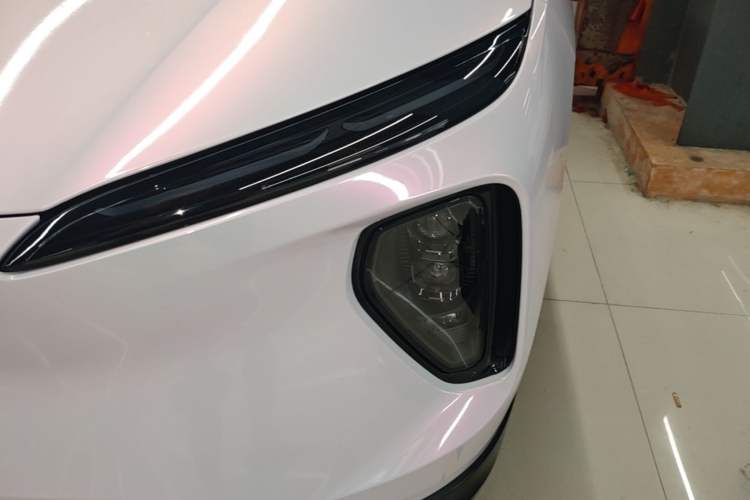Used Nio ES6 2024 75 kWh Left Front Headlight