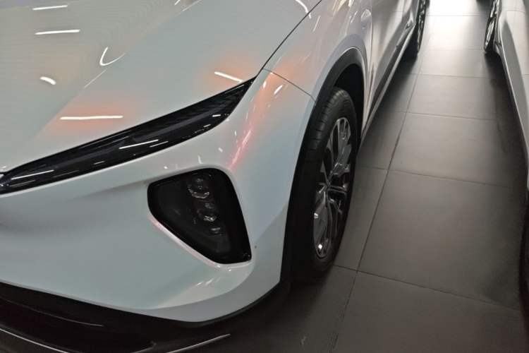 Used Nio ES6 2024 75 kWh Left Front Headlight