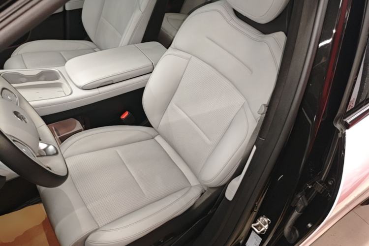 Used Nio ES6 2024 75 kWh Left Front Seat
