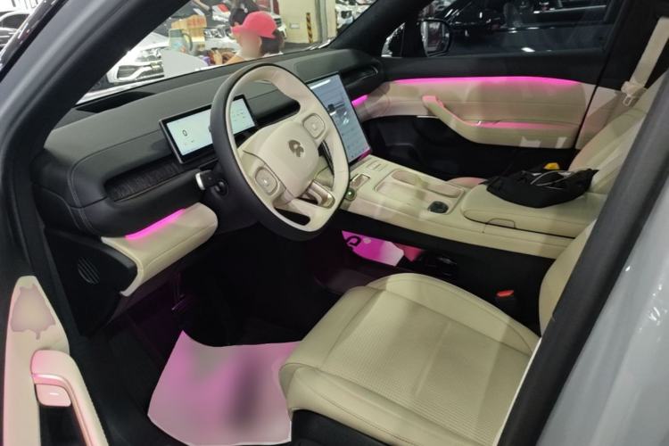 Used Nio ES6 2024 75 kWh Left Front Seat