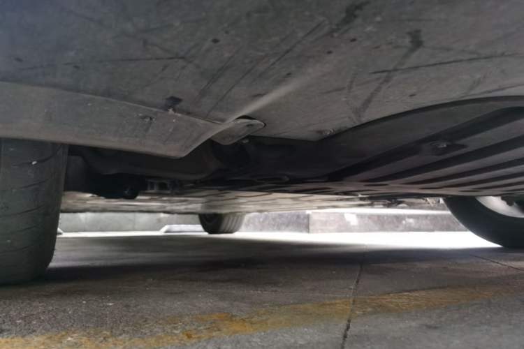 Used Nio ES6 2024 75 kWh Chassis Front Right