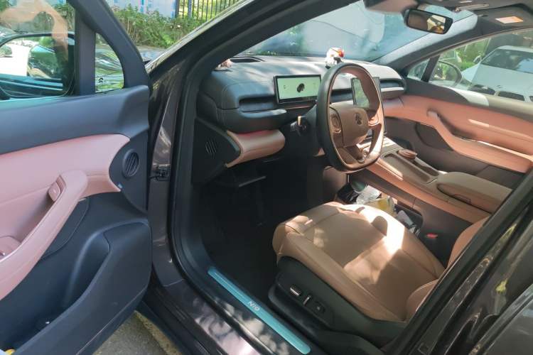 Used Nio ES6 2024 75 kWh Driver Seat