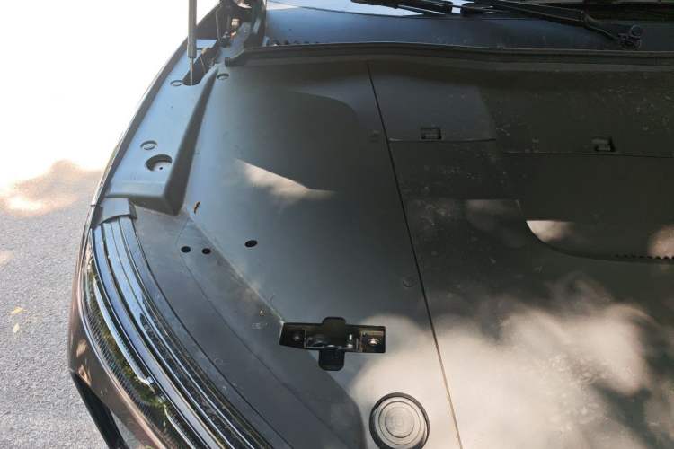 Used Nio ES6 2024 75 kWh Engine Bay Right