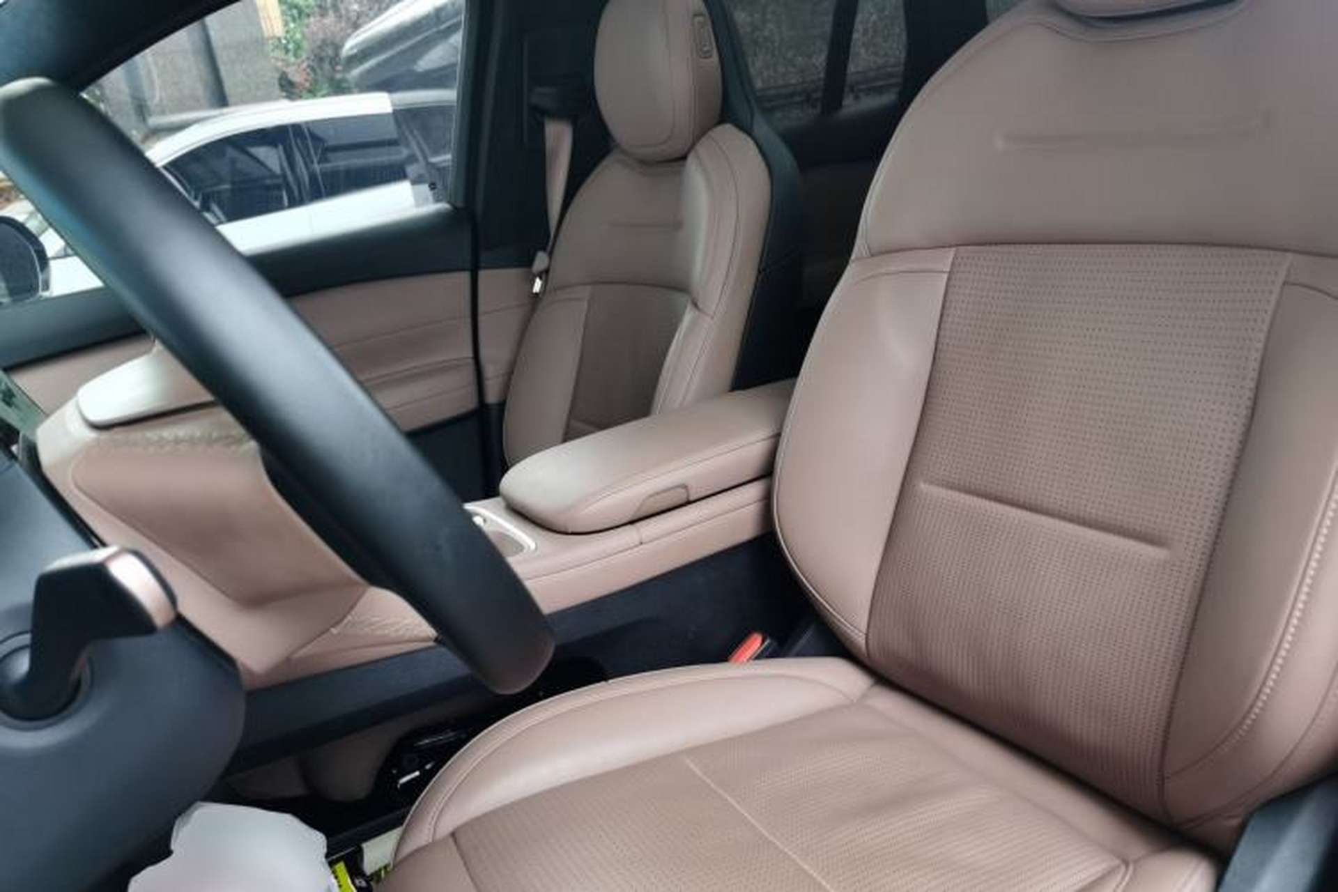 Used Nio ES6 2024 75 kWh Left Front Seat