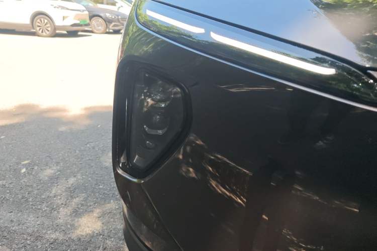 Used Nio ES6 2024 75 kWh Right Front Headlight