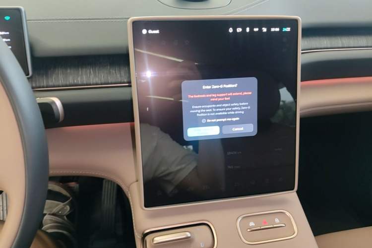 Used Nio ES6 2024 75 kWh Audio And AC Panel