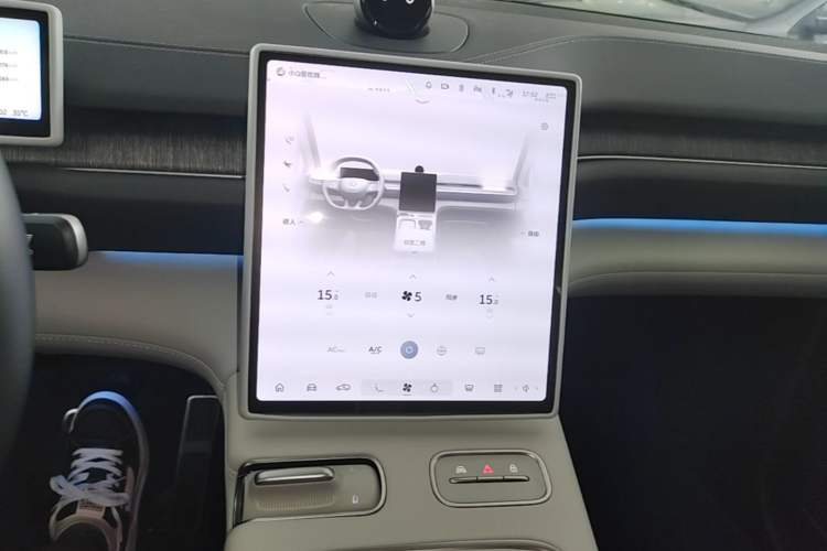 Used Nio ES6 2024 75 kWh Audio And AC Panel