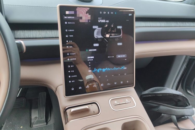 Used Nio ES6 2024 75 kWh Audio And AC Panel