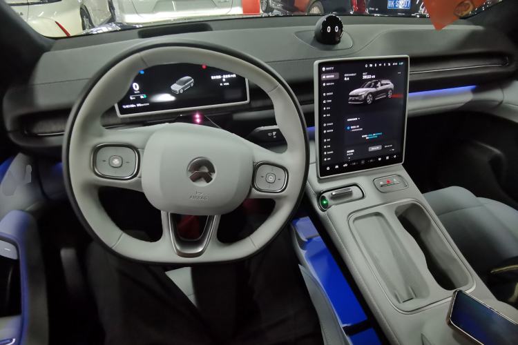 Used Nio ES6 2024 75 kWh Center Console