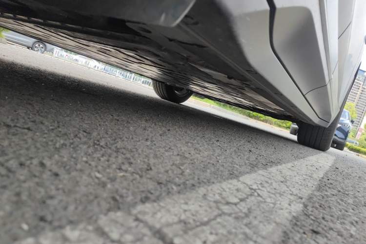 Used Nio ES6 2024 75 kWh Chassis Rear Right