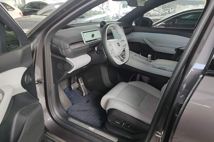 Used Nio ES6 2024 75 kWh Driver Seat