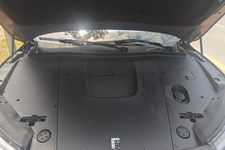 Used Nio ES6 2024 75 kWh Engine Bay