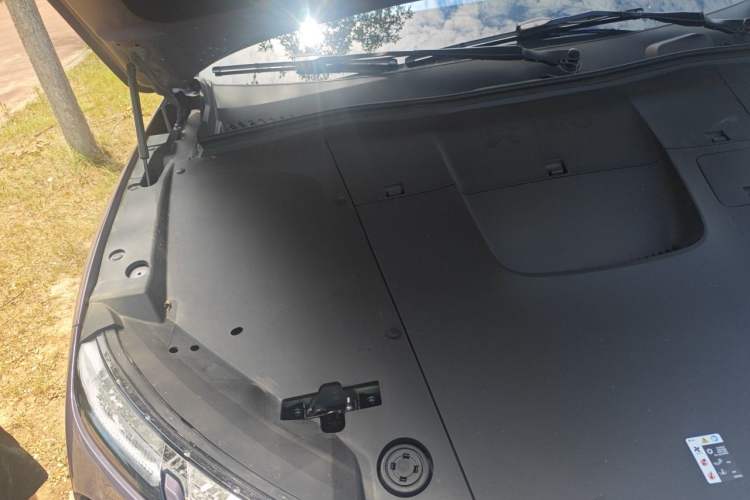 Used Nio ES6 2024 75 kWh Engine Bay Right