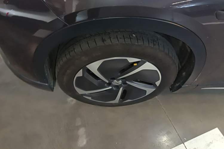Used Nio ES6 2024 75 kWh Exterior 4