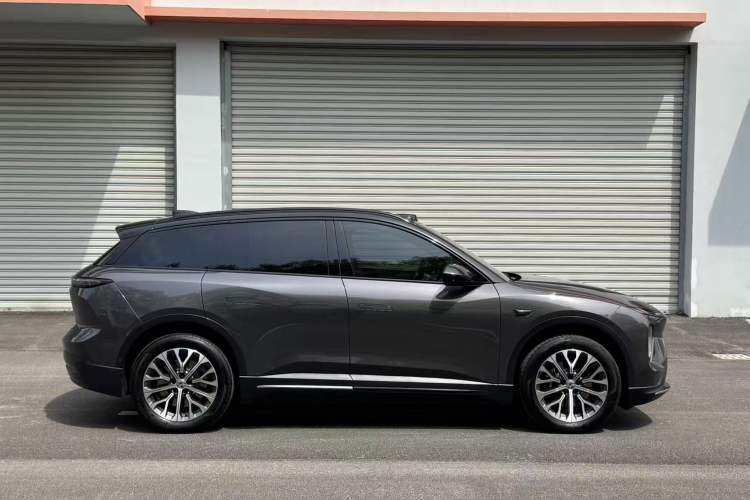 Used Nio ES6 2024 75 kWh Exterior 4