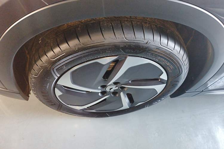 Used Nio ES6 2024 75 kWh Exterior 7