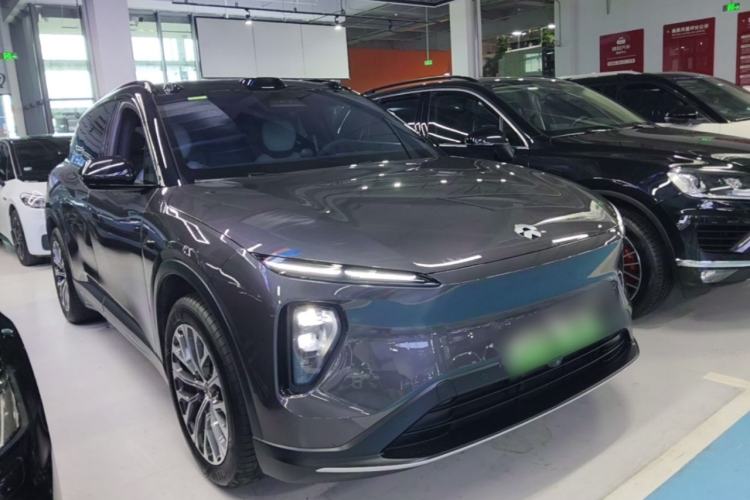 Used Nio ES6 2024 75 kWh Front Right 45 Deg