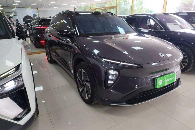 Used Nio ES6 2024 75 kWh Front Right 45 Deg