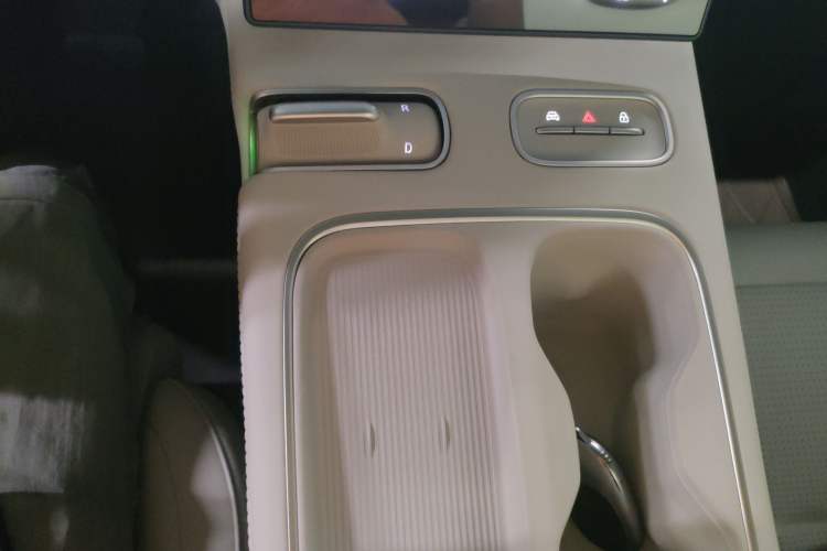 Used Nio ES6 2024 75 kWh Gear Lever
