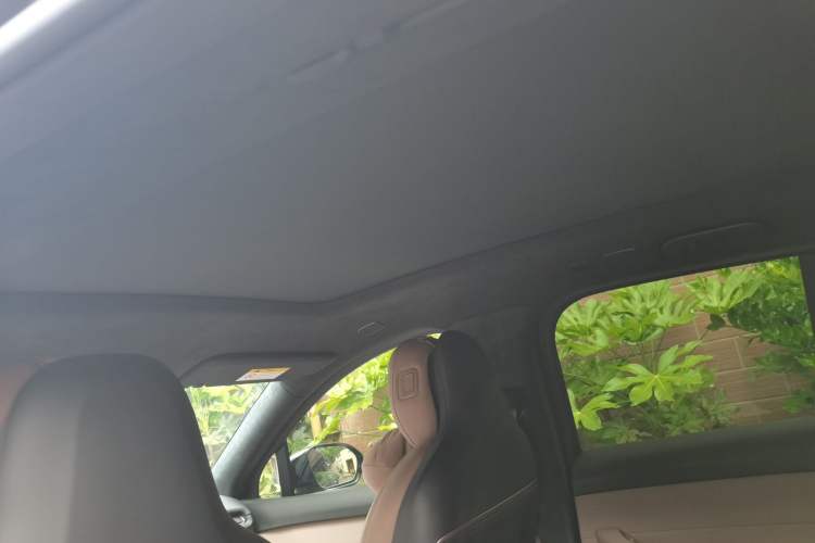 Used Nio ES6 2024 75 kWh Headliner