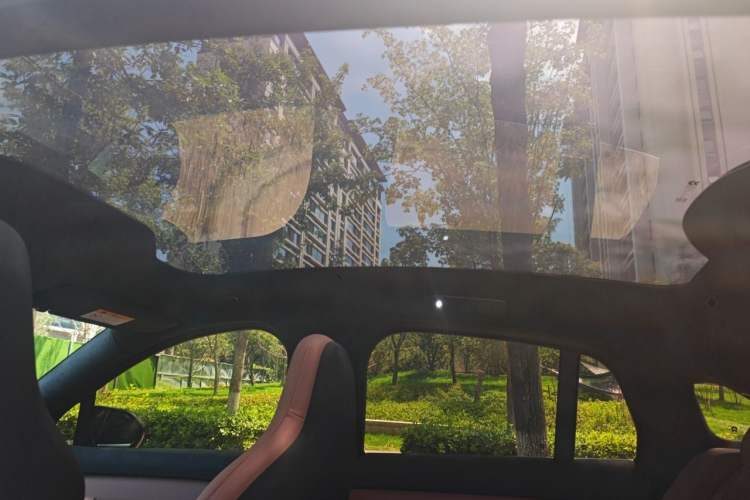 Used Nio ES6 2024 75 kWh Headliner