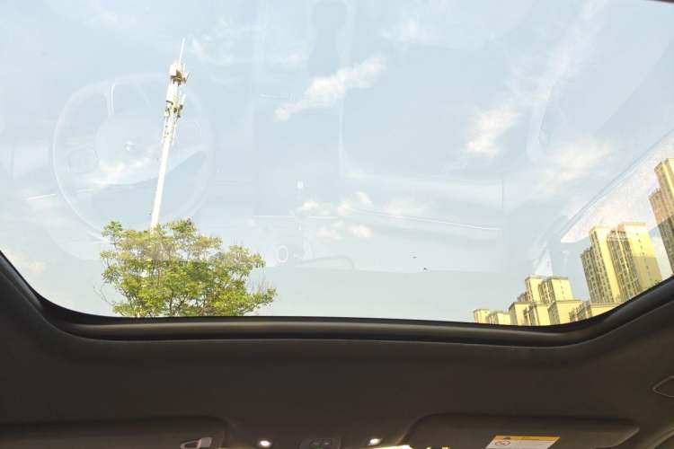 Used Nio ES6 2024 75 kWh Headliner