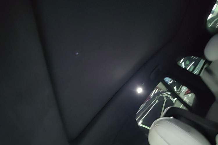 Used Nio ES6 2024 75 kWh Headliner