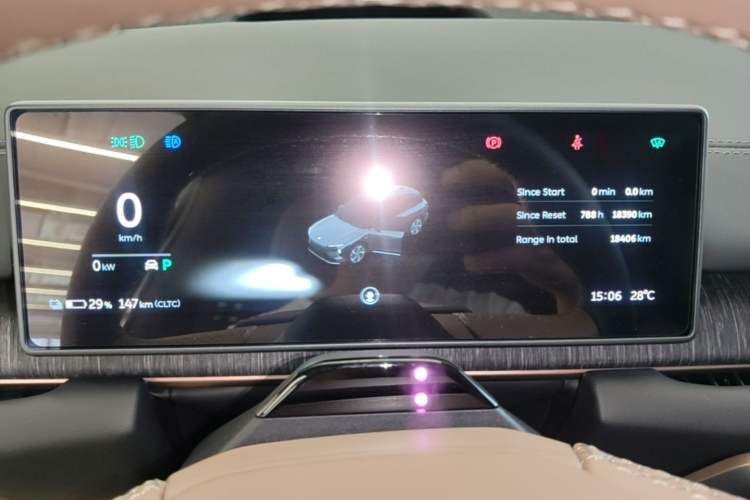 Used Nio ES6 2024 75 kWh Instrument Cluster