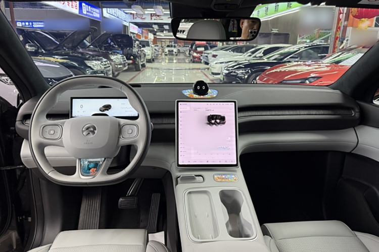 Used Nio ES6 2024 75 kWh Interior 1