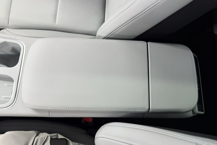 Used Nio ES6 2024 75 kWh Interior 12