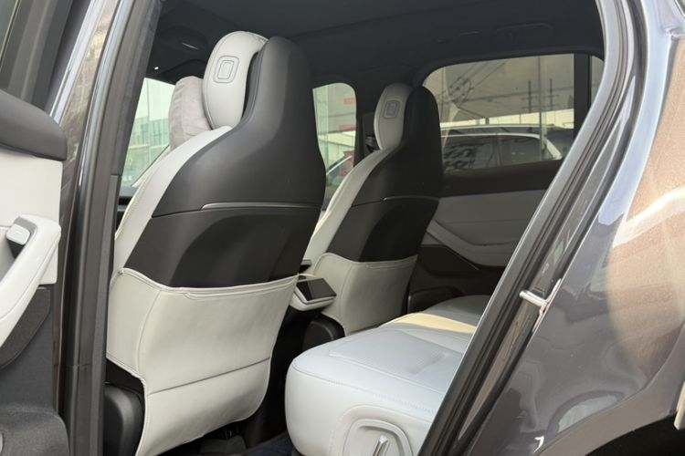 Used Nio ES6 2024 75 kWh Interior 2