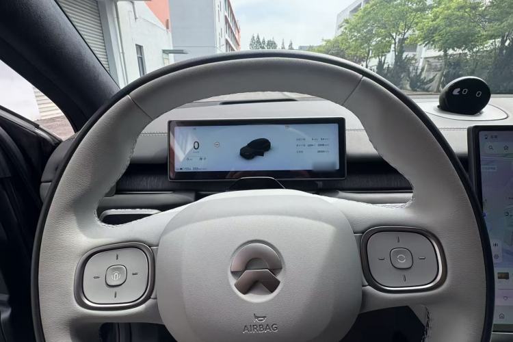 Used Nio ES6 2024 75 kWh Interior 2