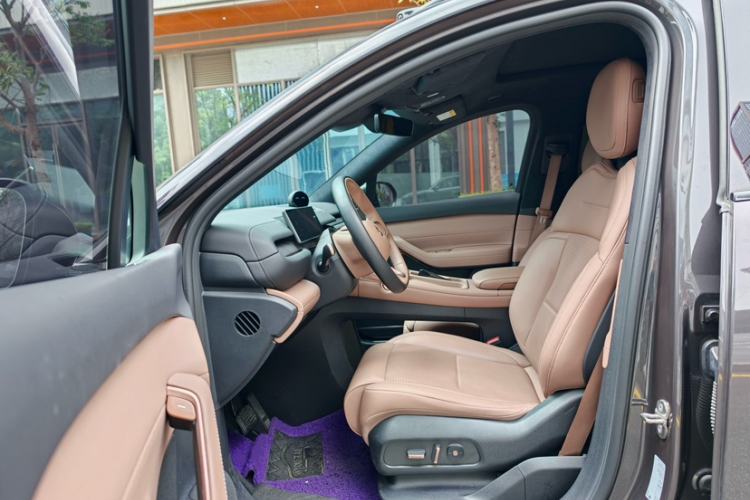 Used Nio ES6 2024 75 kWh Interior 3