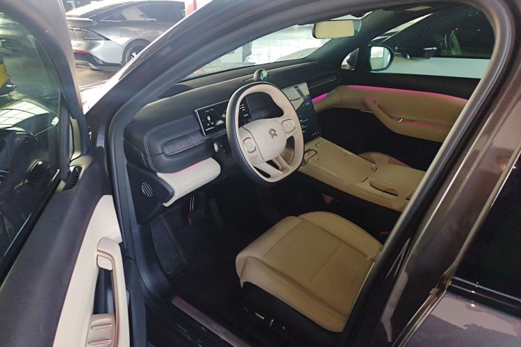 Used Nio ES6 2024 75 kWh Interior 3