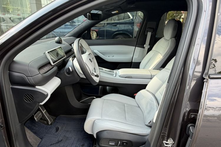 Used Nio ES6 2024 75 kWh Interior 4