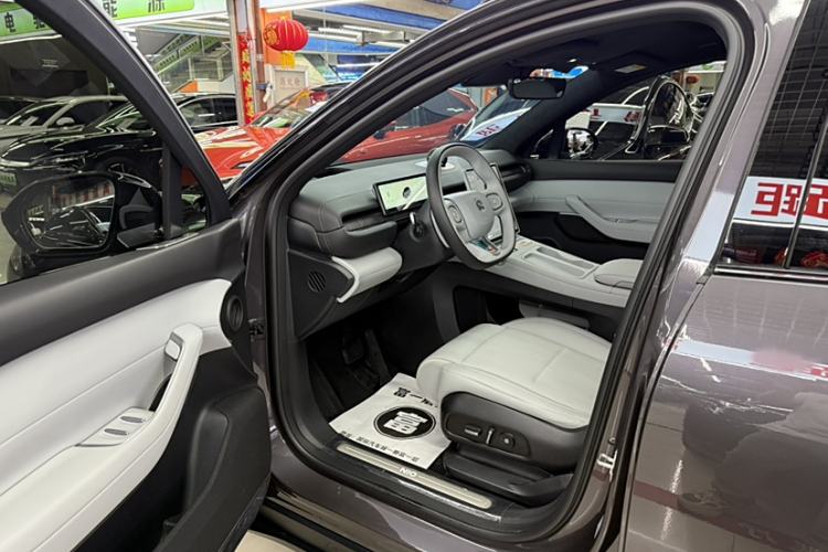 Used Nio ES6 2024 75 kWh Interior 6
