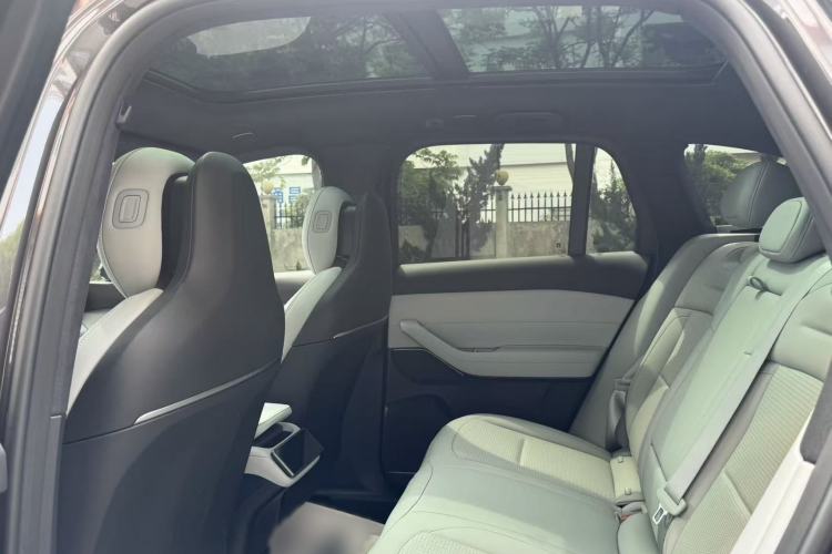 Used Nio ES6 2024 75 kWh Interior 6