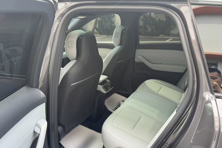 Used Nio ES6 2024 75 kWh Interior 7