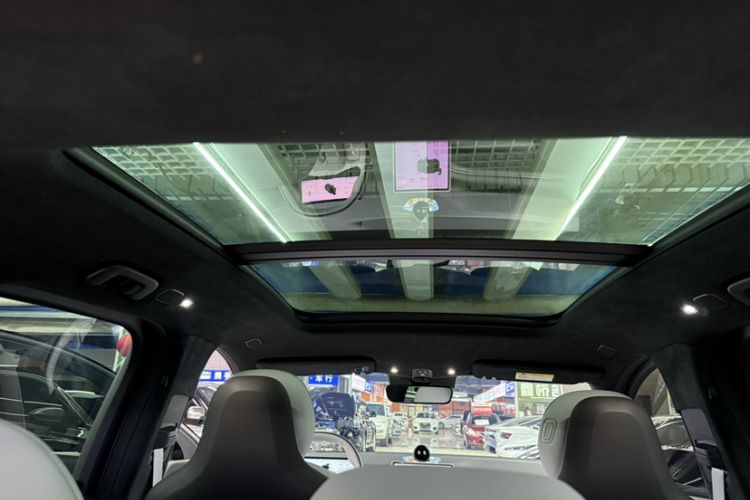 Used Nio ES6 2024 75 kWh Interior 8