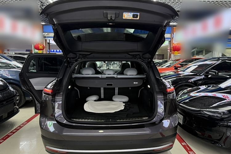 Used Nio ES6 2024 75 kWh Interior 9
