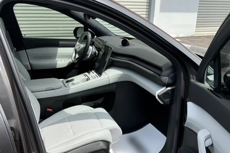 Used Nio ES6 2024 75 kWh Interior 9
