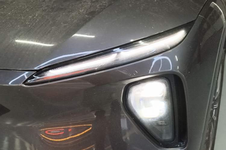Used Nio ES6 2024 75 kWh Left Front Headlight