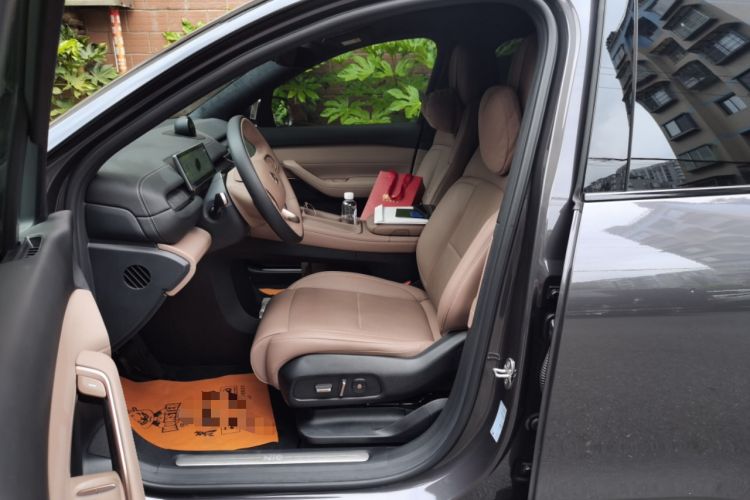 Used Nio ES6 2024 75 kWh Left Front Seat
