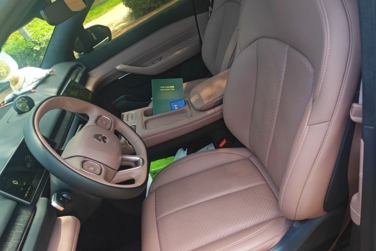 Used Nio ES6 2024 75 kWh Left Front Seat