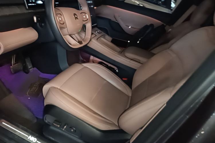 Used Nio ES6 2024 75 kWh Left Front Seat