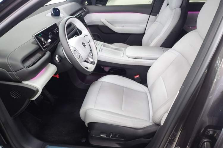 Used Nio ES6 2024 75 kWh Left Front Seat