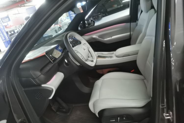 Used Nio ES6 2024 75 kWh Left Front Seat